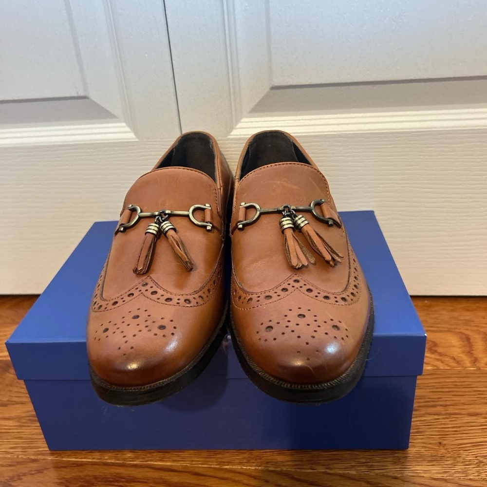 ASOS Tan leather loafers with a tassel detail NEVER WORN size: UK 6
